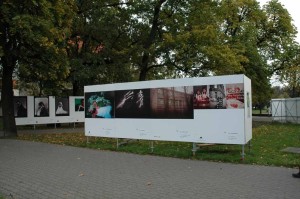 Plenerowa wystawa współczesnej fotografii