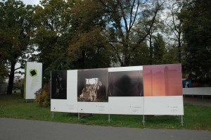 Plenerowa wystawa współczesnej fotografii