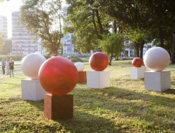 Dyskusja o sztuce współczesnej w przestrzeni publicznej Torunia