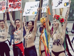 Aktywistki FEMEN by joparis @Flickr