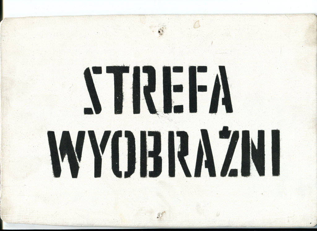 Jarosław Kozłowski, Strefa wyobraźni, 1970, tabliczka, fot. dzięki uprzejmości artysty